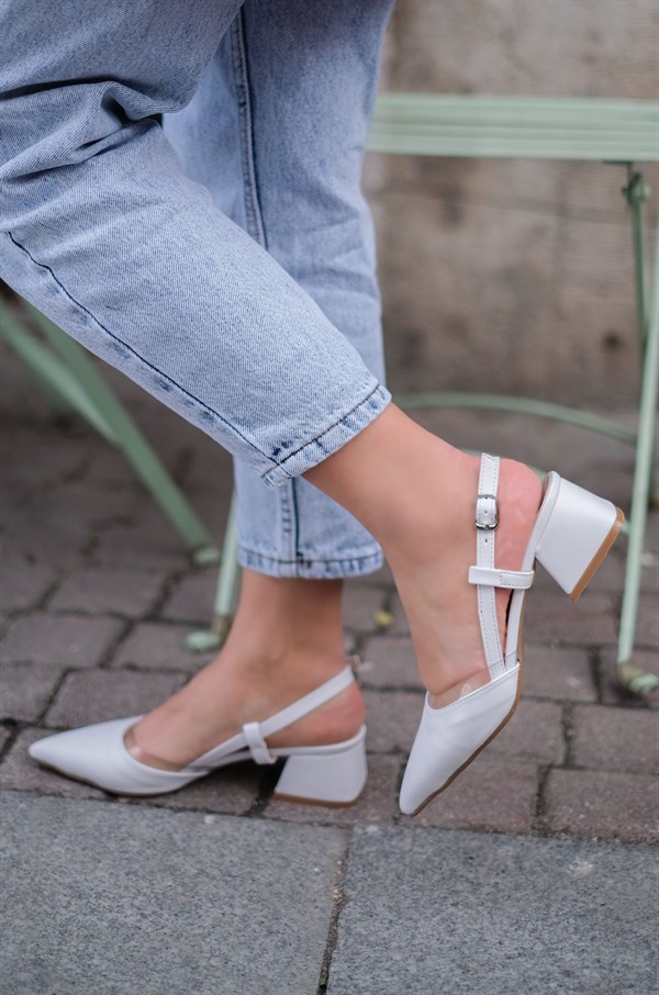 266-Beyaz Kadın Topuklu Ayakkabı