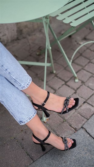 101-Siyah Saten Kadın Taşlı Topuklu Ayakkabı