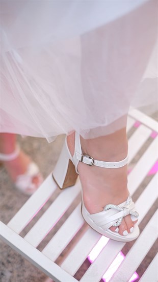 629-Taşlı Beyaz Platform Gelin Ayakkabısı